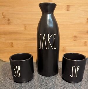 Rae Dunn Black Sake Set with Sip Cups
